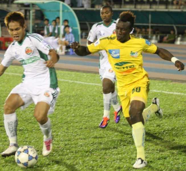Trên sân Thống Nhất, người anh em của Sài Gòn FC là CLB Navibank Sài Gòn đã có trận thắng ấn tượng 2-0 trước CLB Thanh Hóa.